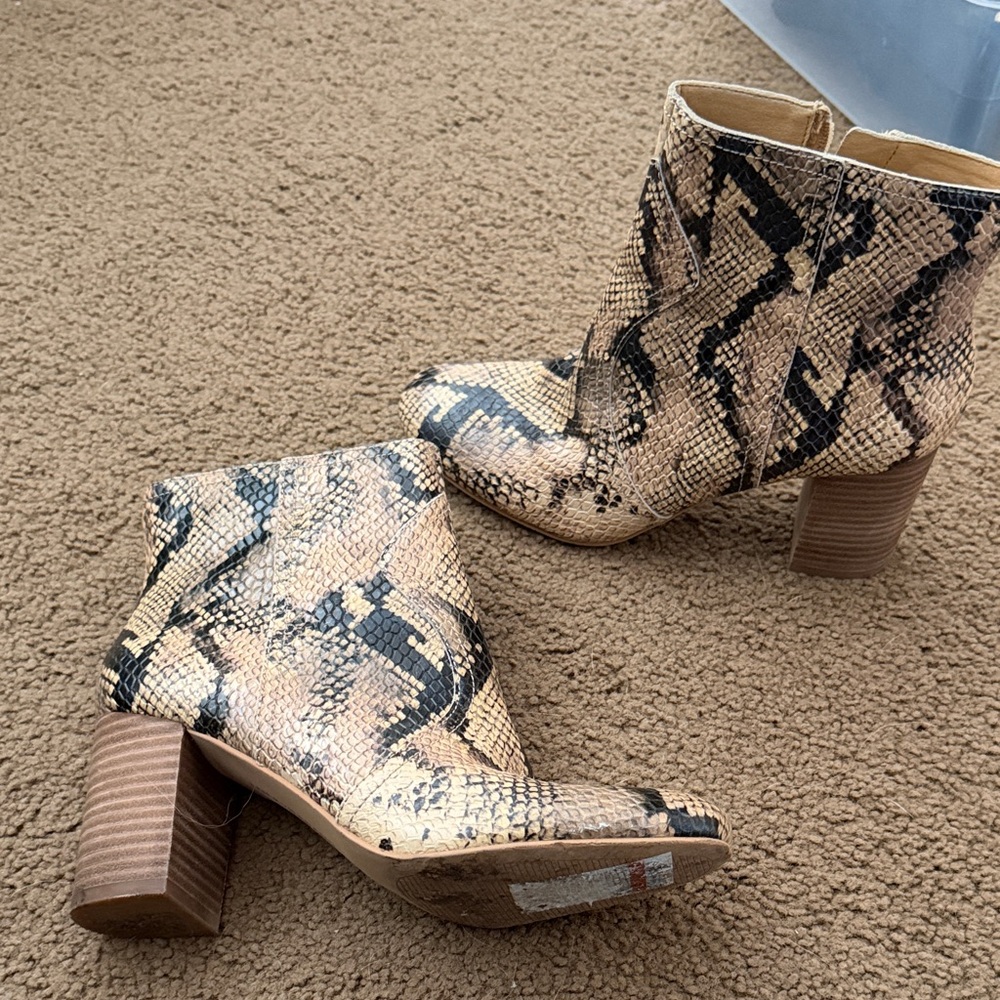 Lucky Brand Snakeskin Pattern Ankle Booties